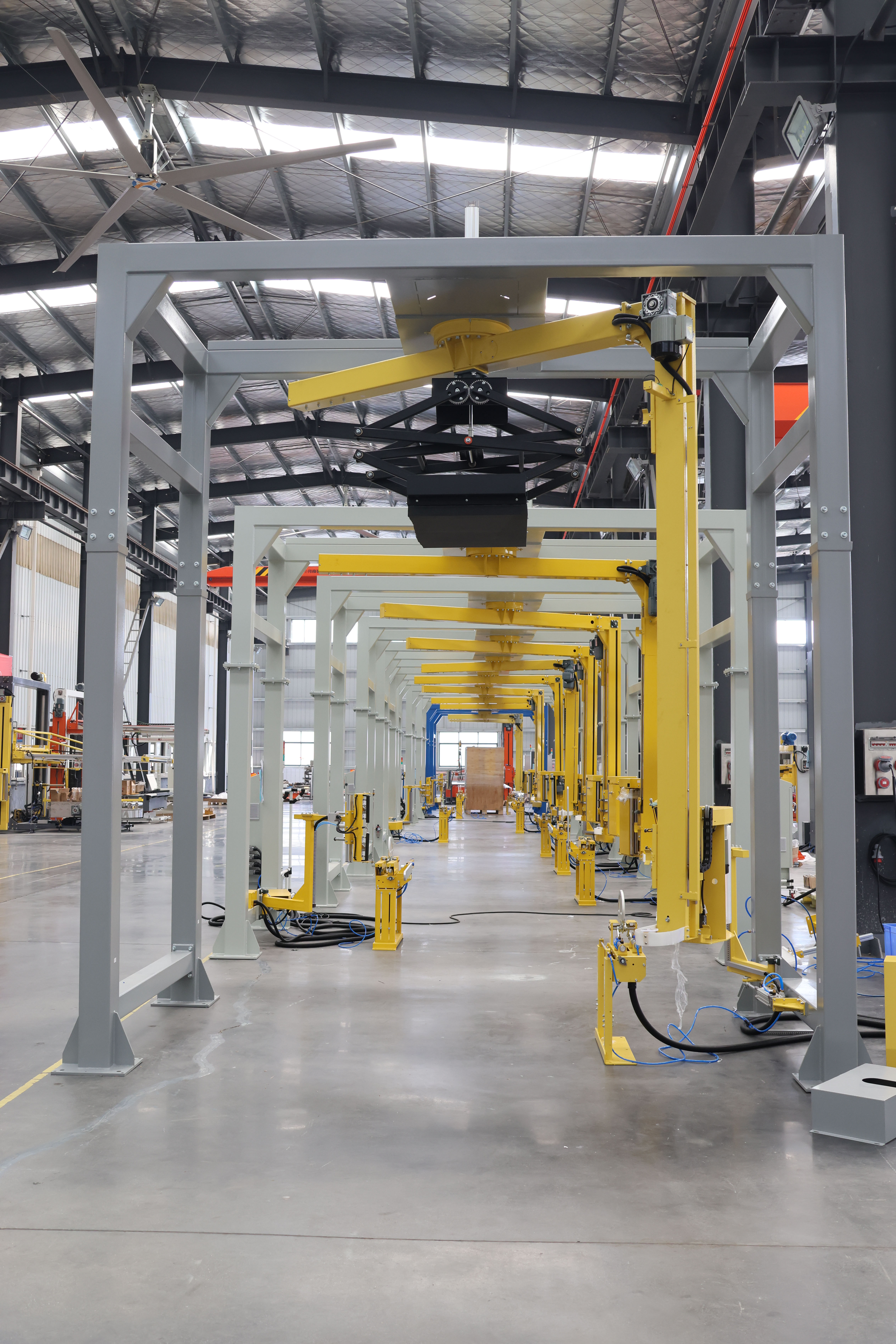 美奇斯13臺龍門式纏繞機(jī)揚(yáng)帆出海(圖4)